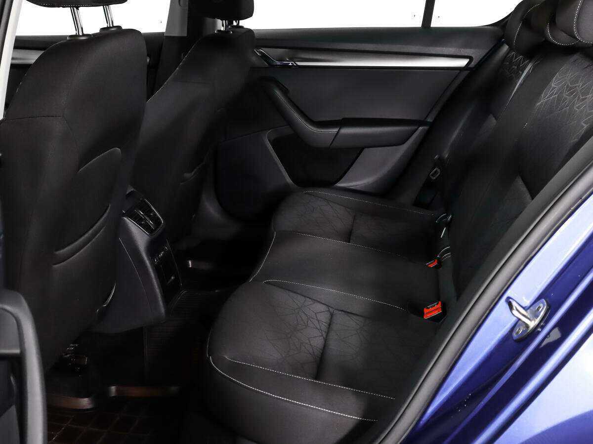 Купить Skoda Octavia с пробегом. Фото: #7