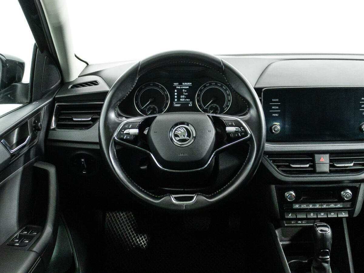 Купить Skoda Rapid с пробегом. Фото: #17