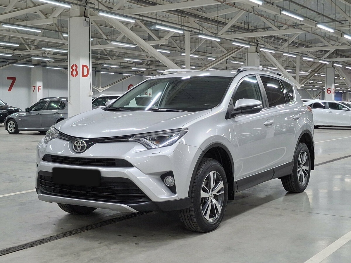 Купить Toyota RAV4 с пробегом. Посмотреть фото