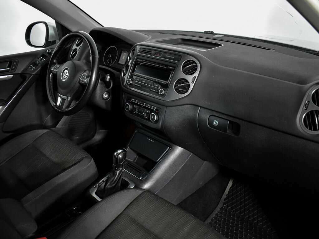 Купить Volkswagen Tiguan с пробегом. Фото: #12