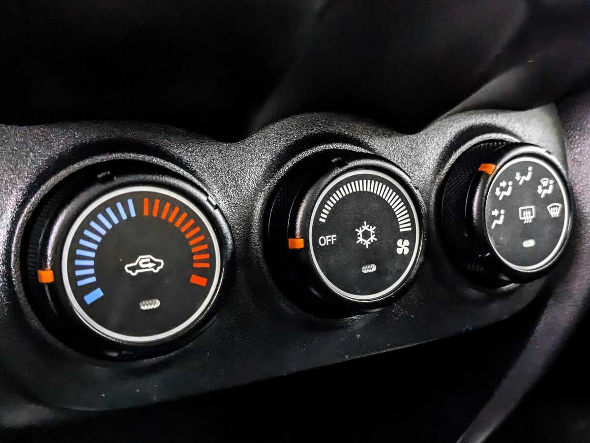 Купить Mitsubishi ASX с пробегом. Фото: #20