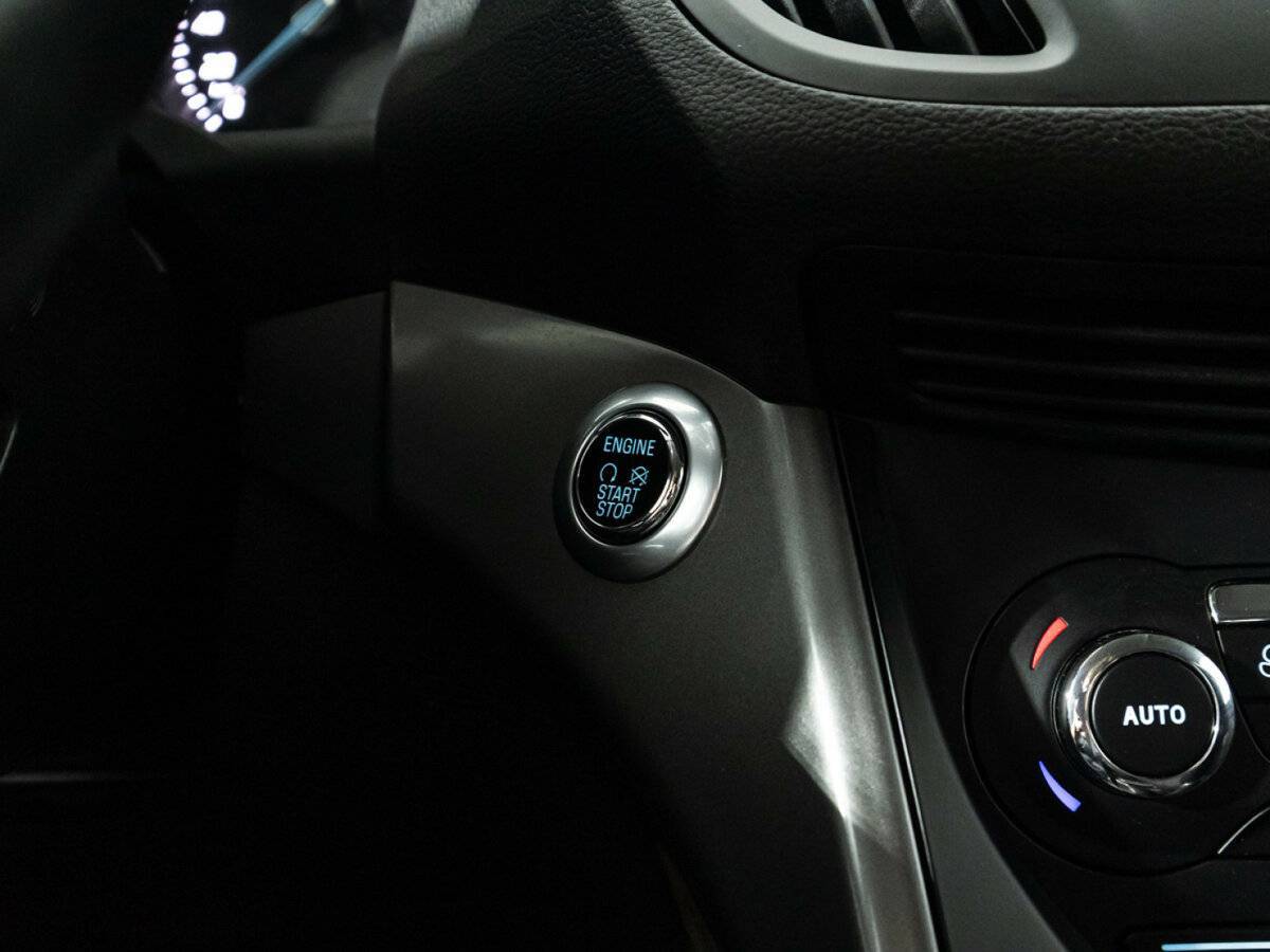 Купить Ford Kuga с пробегом. Фото: #15