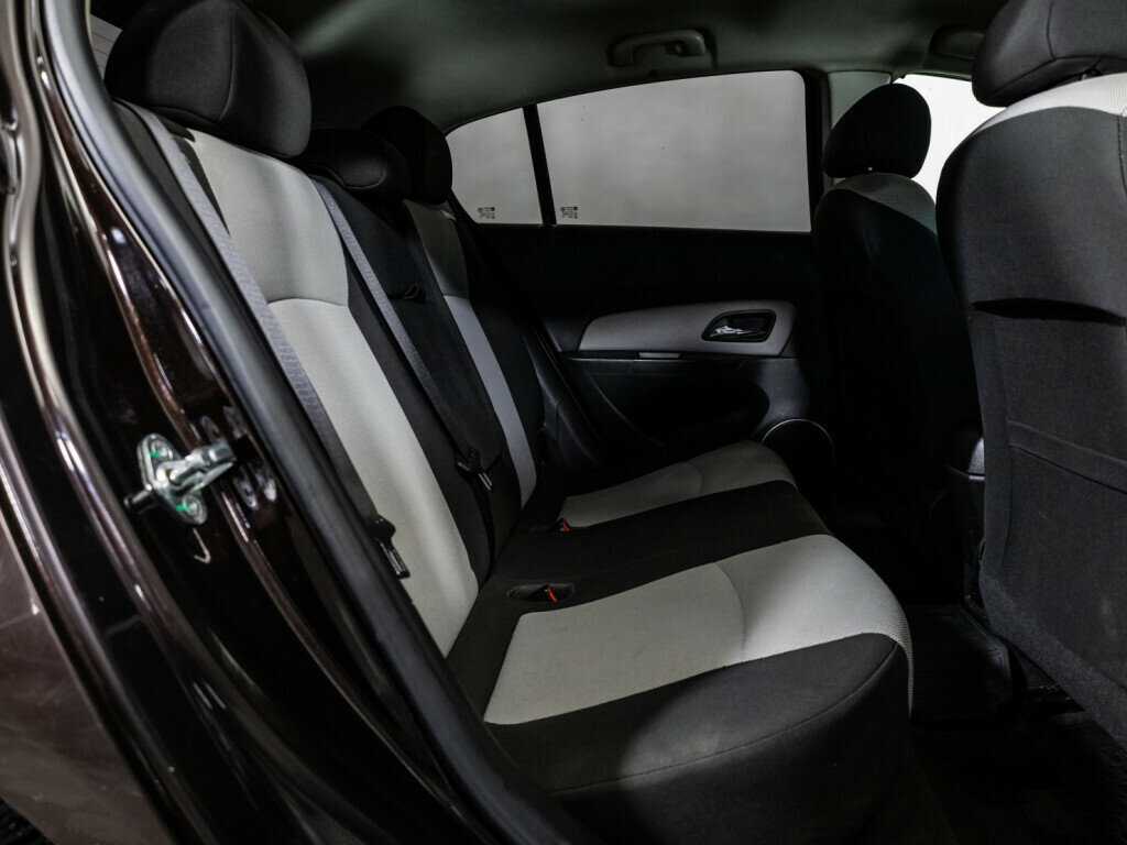 Купить Chevrolet Cruze с пробегом. Фото: #8