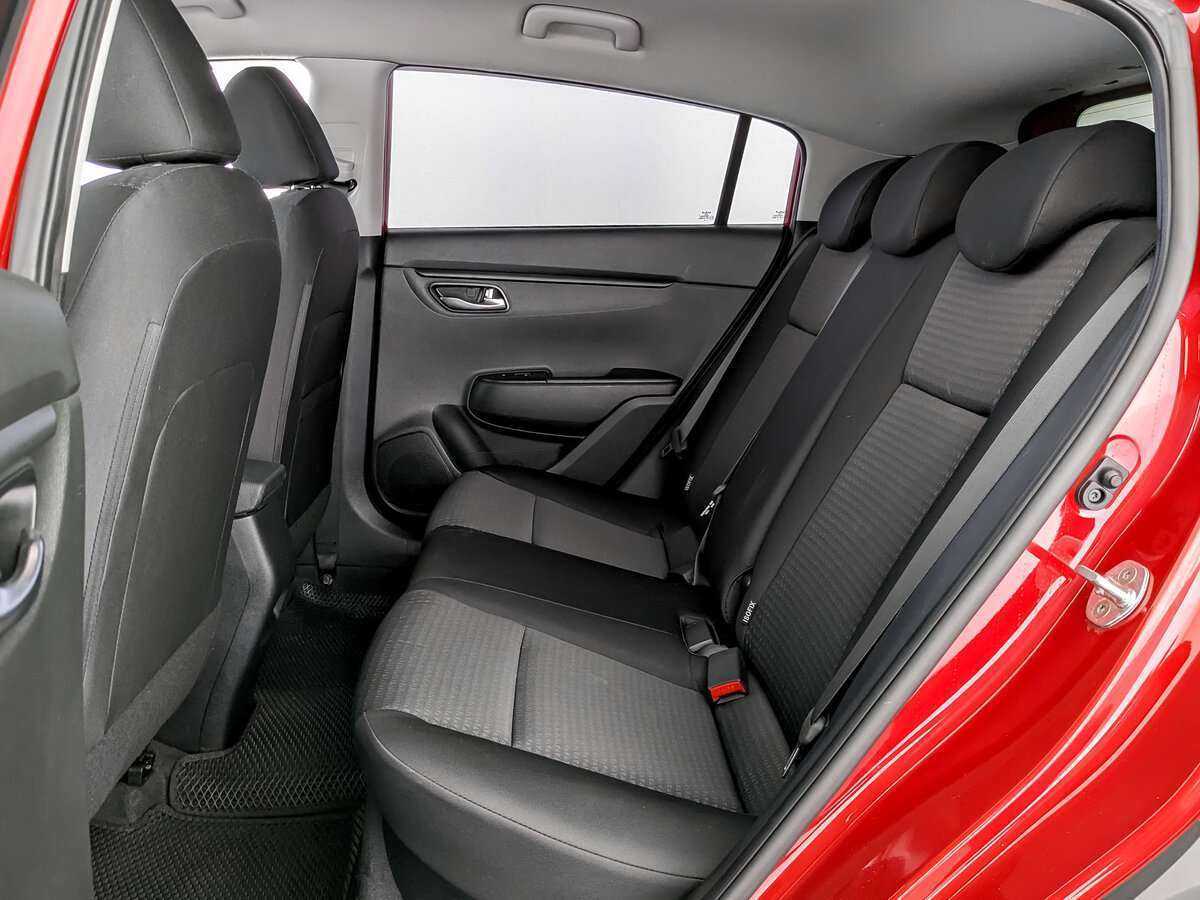 Купить Kia Rio с пробегом. Фото: #9