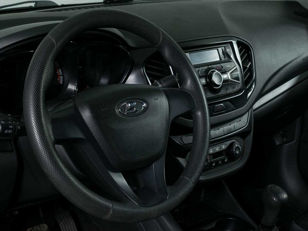 Купить Lada (ВАЗ) Vesta с пробегом. Фото: #13