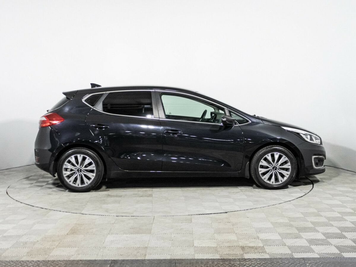 Купить Kia Ceed с пробегом. Фото: #3
