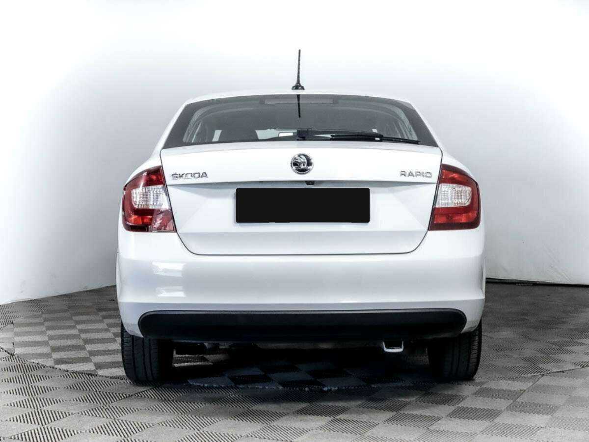 Купить Skoda Rapid с пробегом. Фото: #4