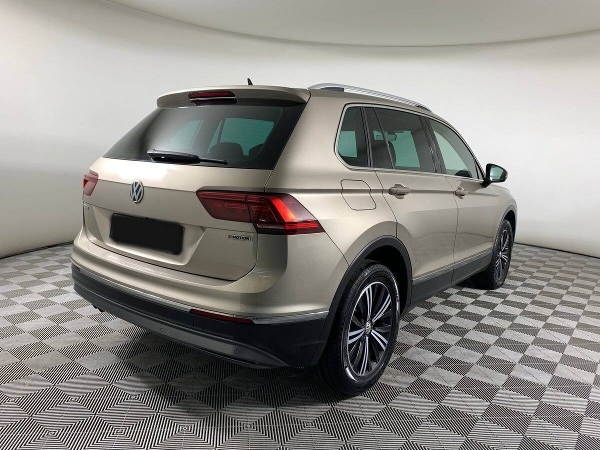 Купить Volkswagen Tiguan с пробегом. Фото: #4