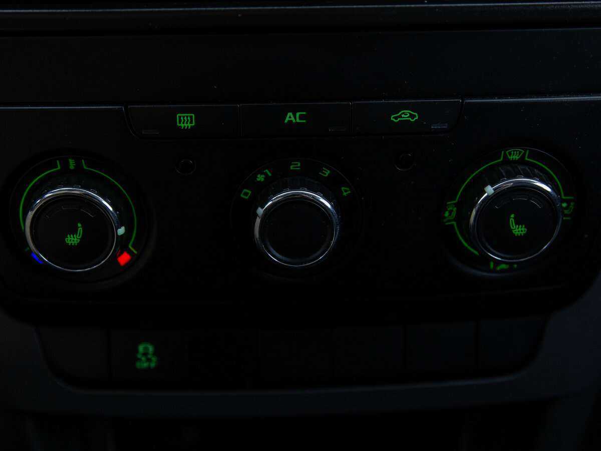 Купить Skoda Yeti с пробегом. Фото: #14