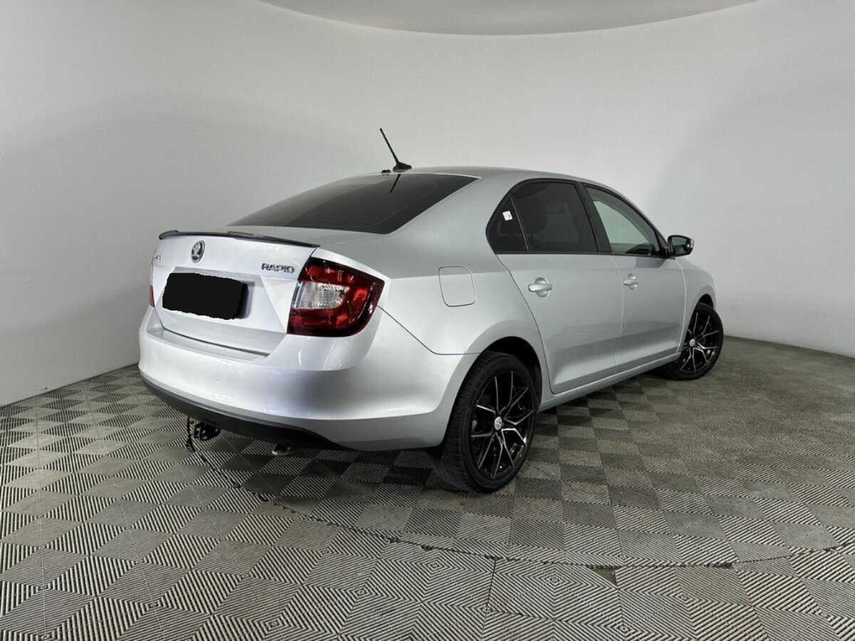 Купить Skoda Rapid с пробегом. Фото: #5