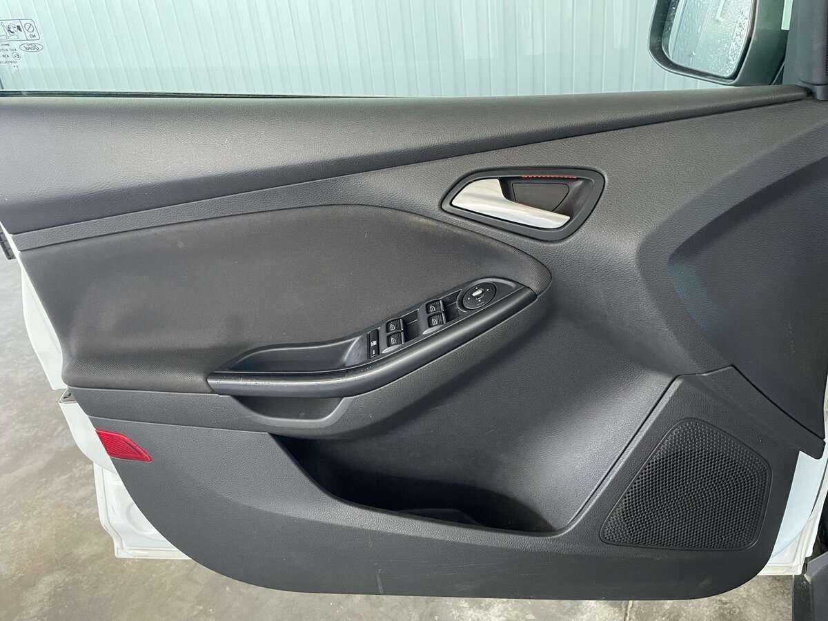 Купить Ford Focus с пробегом. Фото: #19