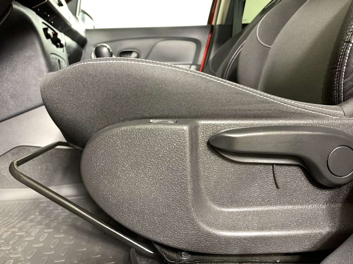 Купить Renault Sandero с пробегом. Фото: #15