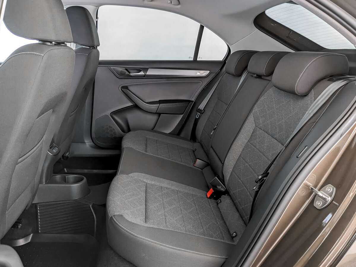 Купить Volkswagen Polo с пробегом. Фото: #9