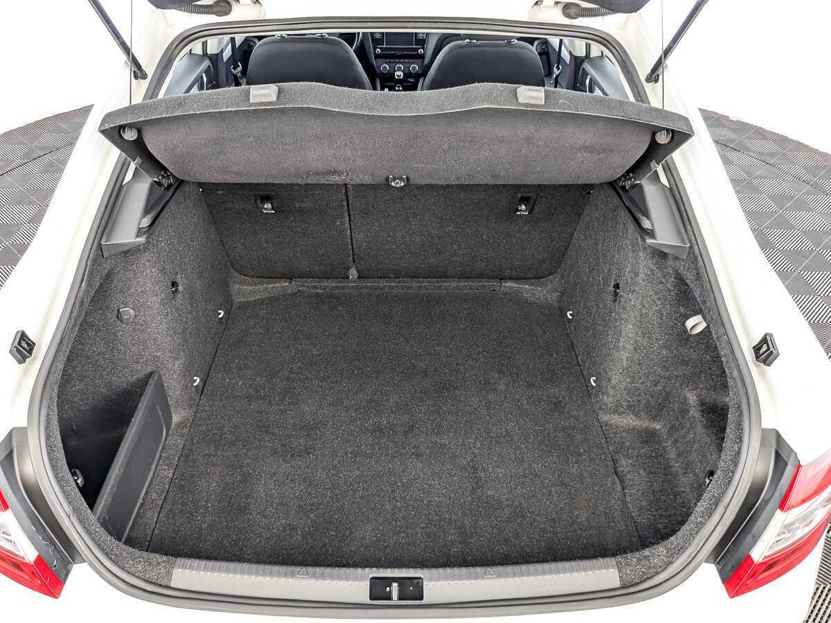 Купить Skoda Octavia с пробегом. Фото: #9