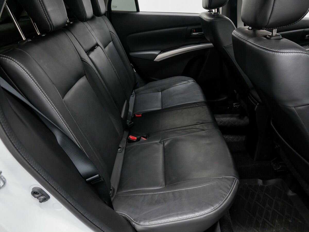 Купить Suzuki SX4 с пробегом. Фото: #8