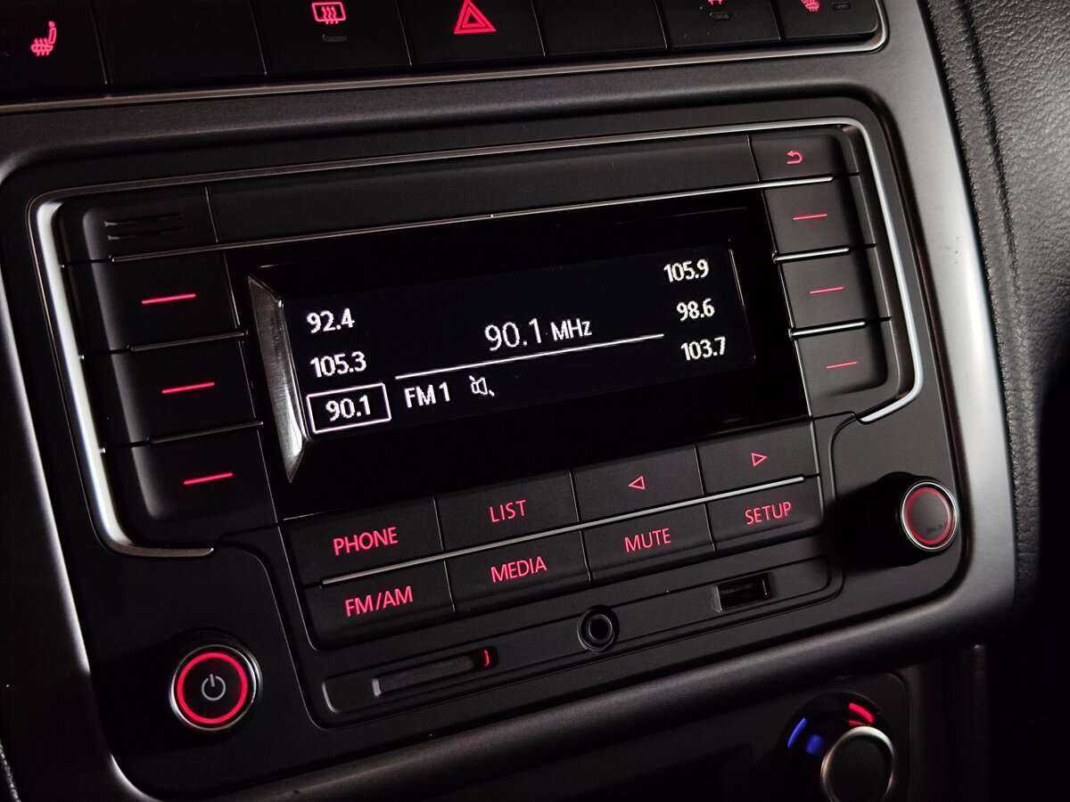 Купить Volkswagen Polo с пробегом. Фото: #15