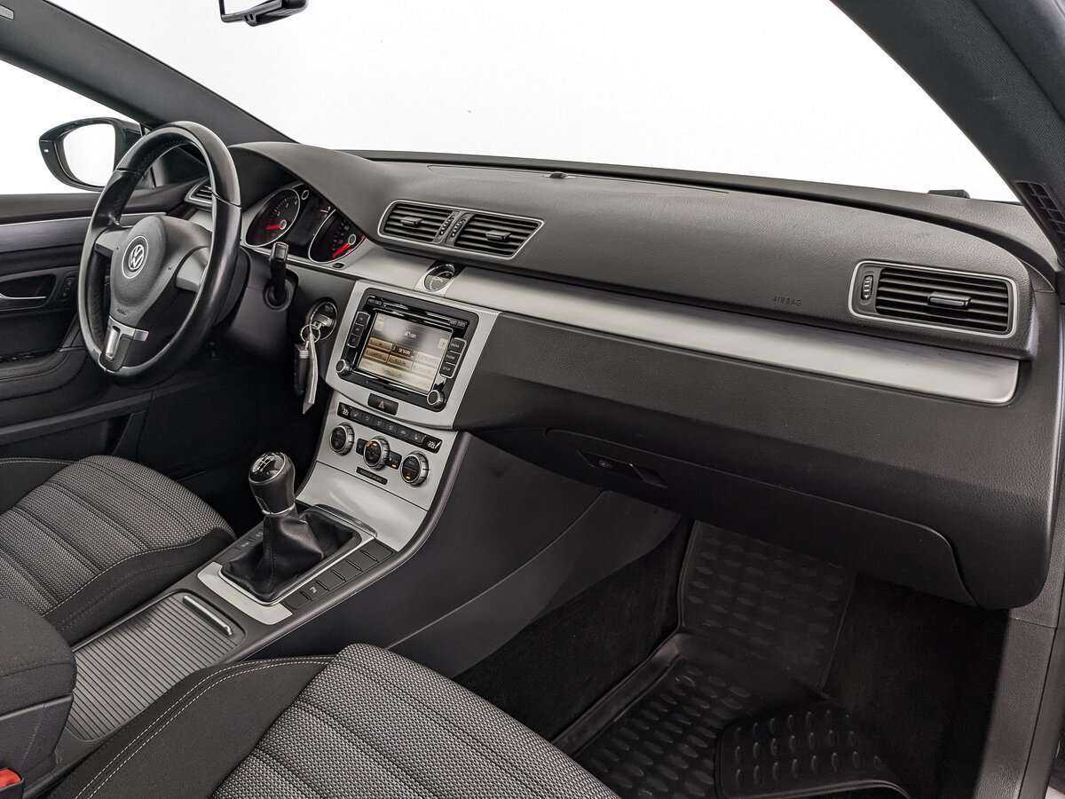 Купить Volkswagen Passat CC с пробегом. Фото: #8