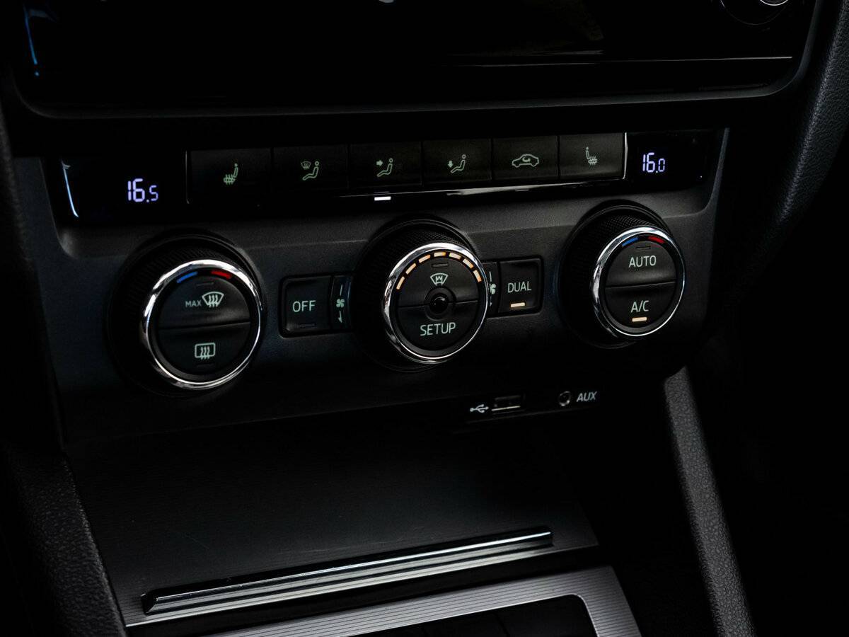 Купить Skoda Octavia с пробегом. Фото: #9