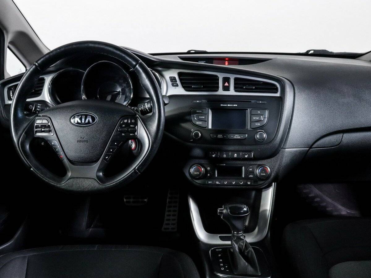 Купить Kia Ceed с пробегом. Фото: #6