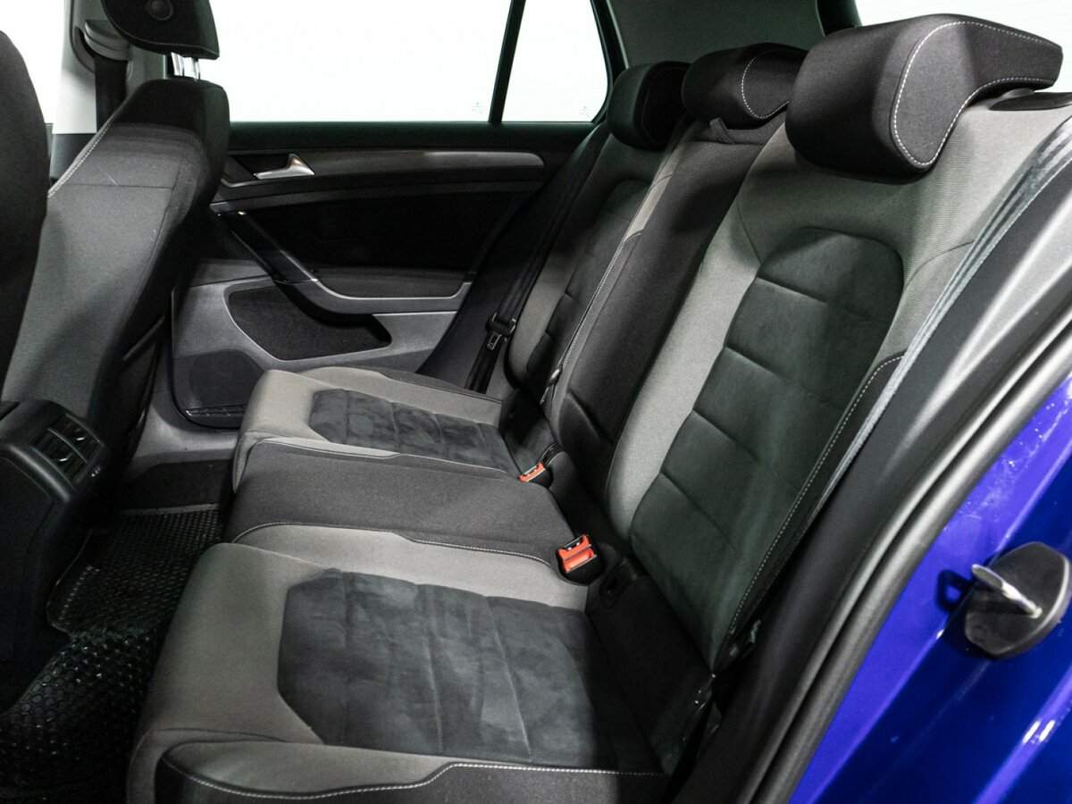 Купить Volkswagen Golf с пробегом. Фото: #9