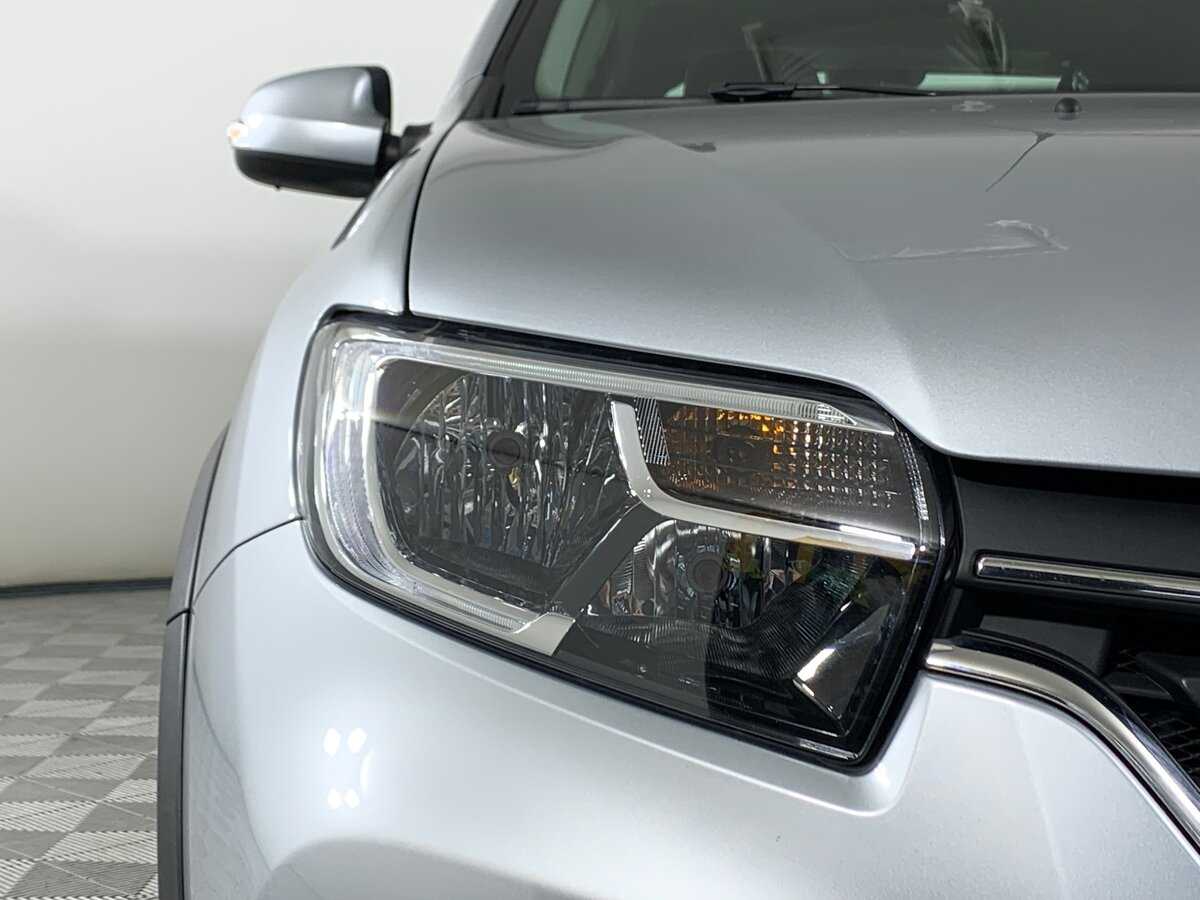 Купить Renault Sandero с пробегом. Фото: #9