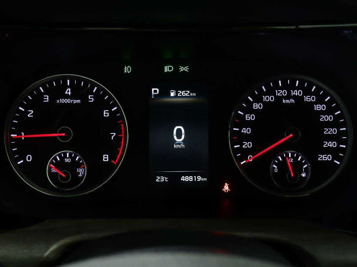 Купить Kia K5 с пробегом. Фото: #13