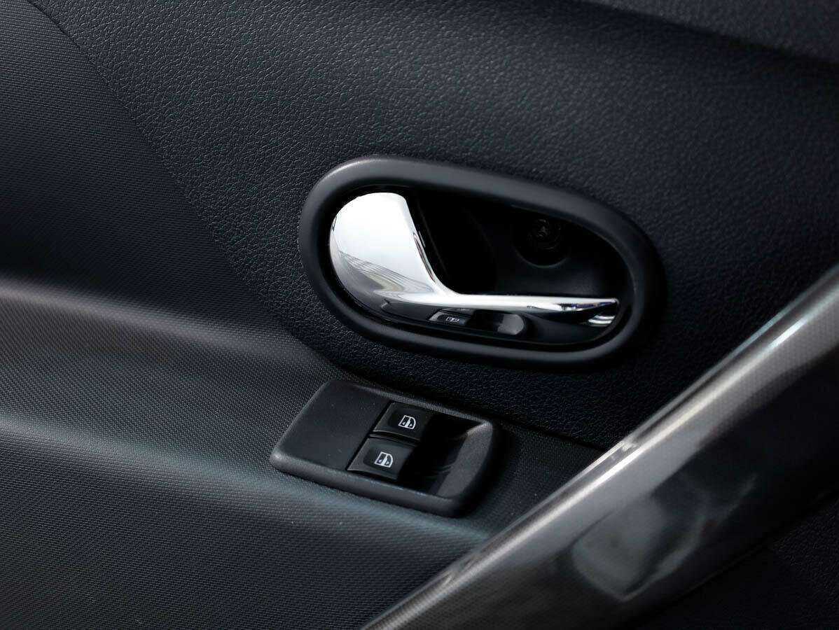 Купить Renault Logan с пробегом. Фото: #13