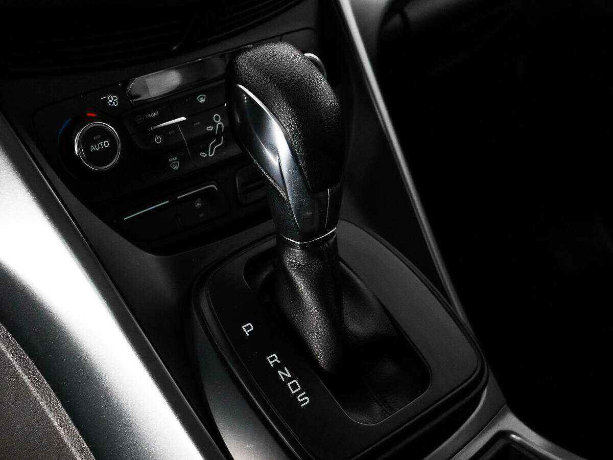 Купить Ford Kuga с пробегом. Фото: #9