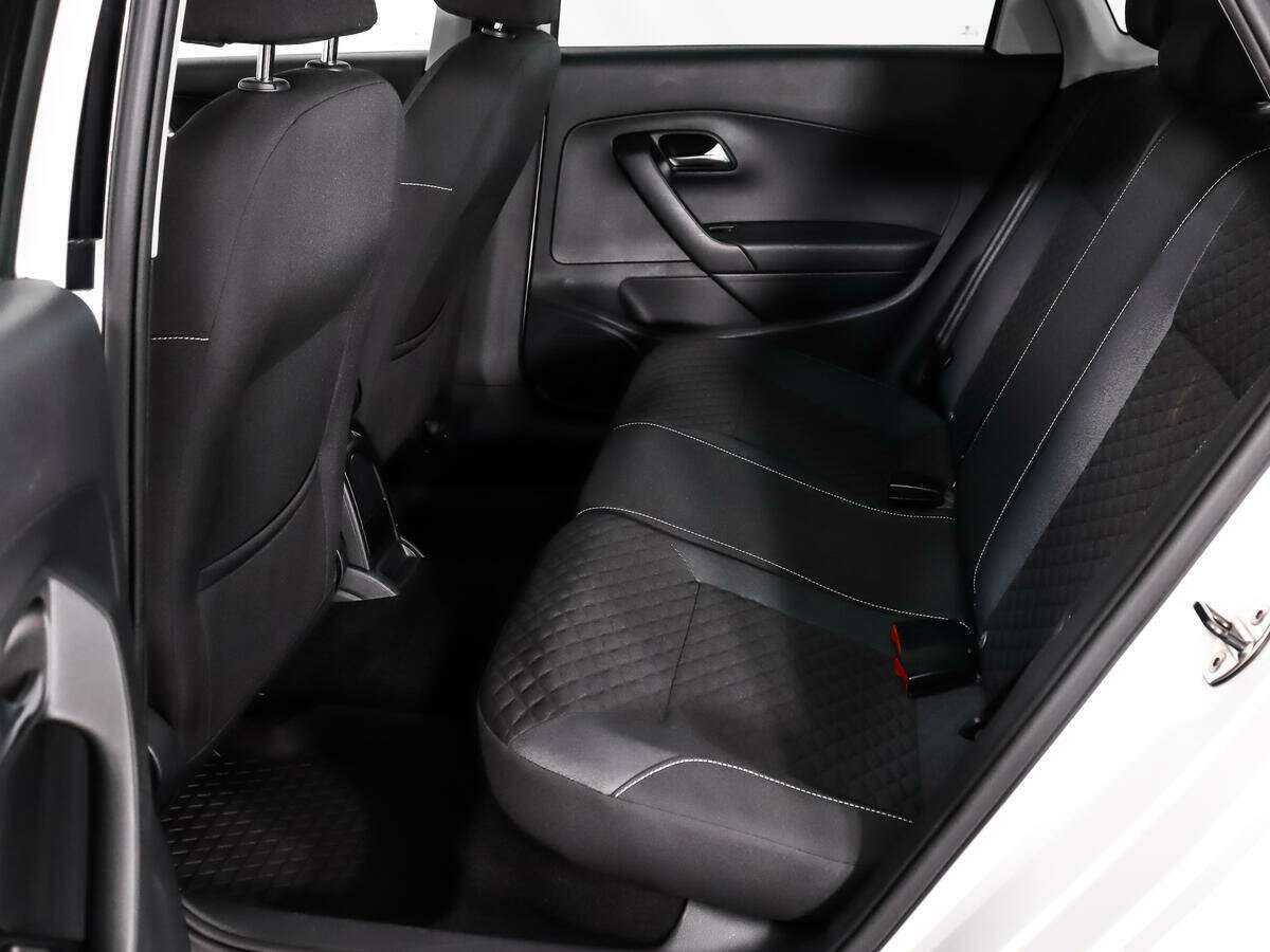 Купить Volkswagen Polo с пробегом. Фото: #9