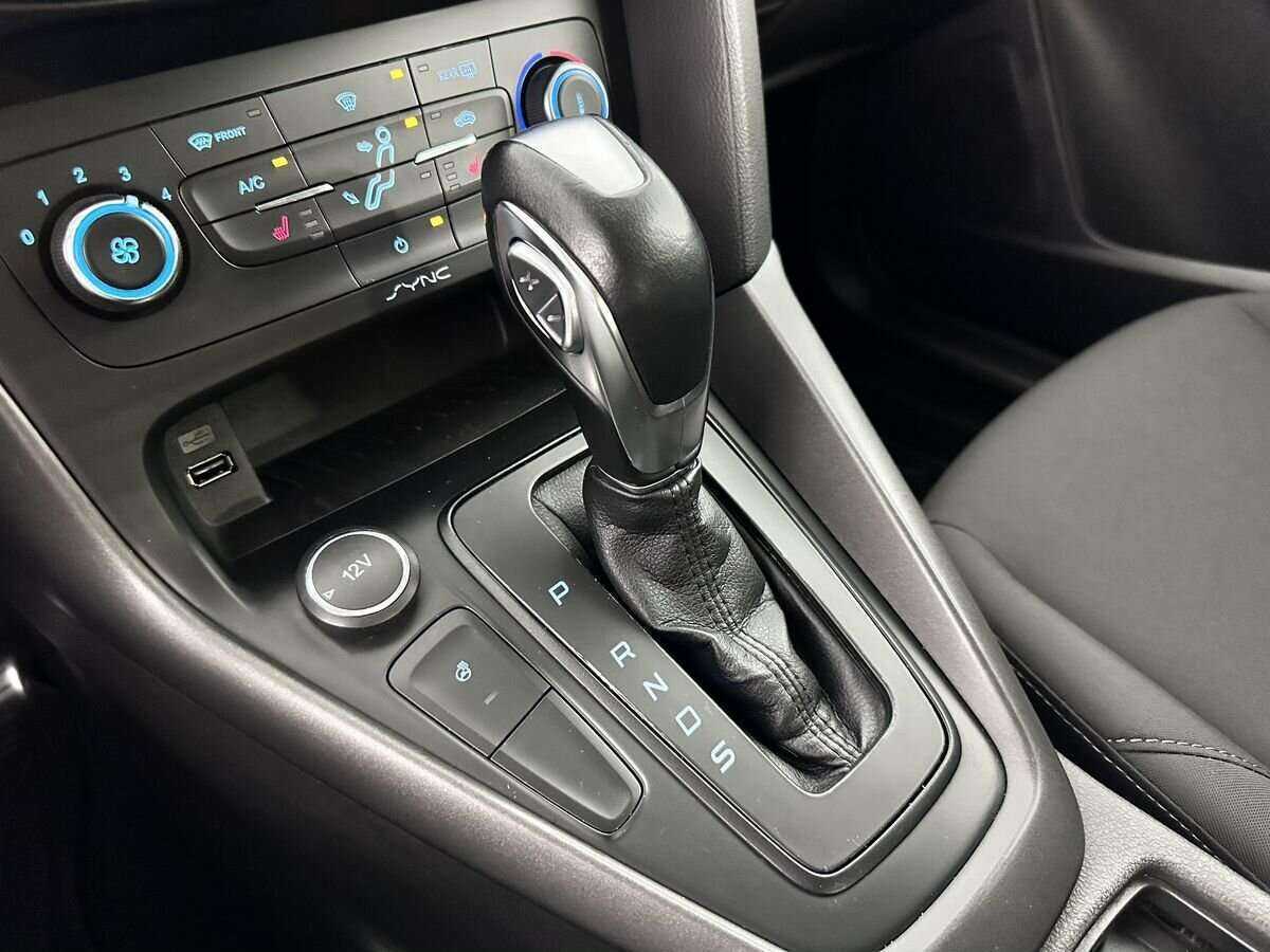 Купить Ford Focus с пробегом. Фото: #14