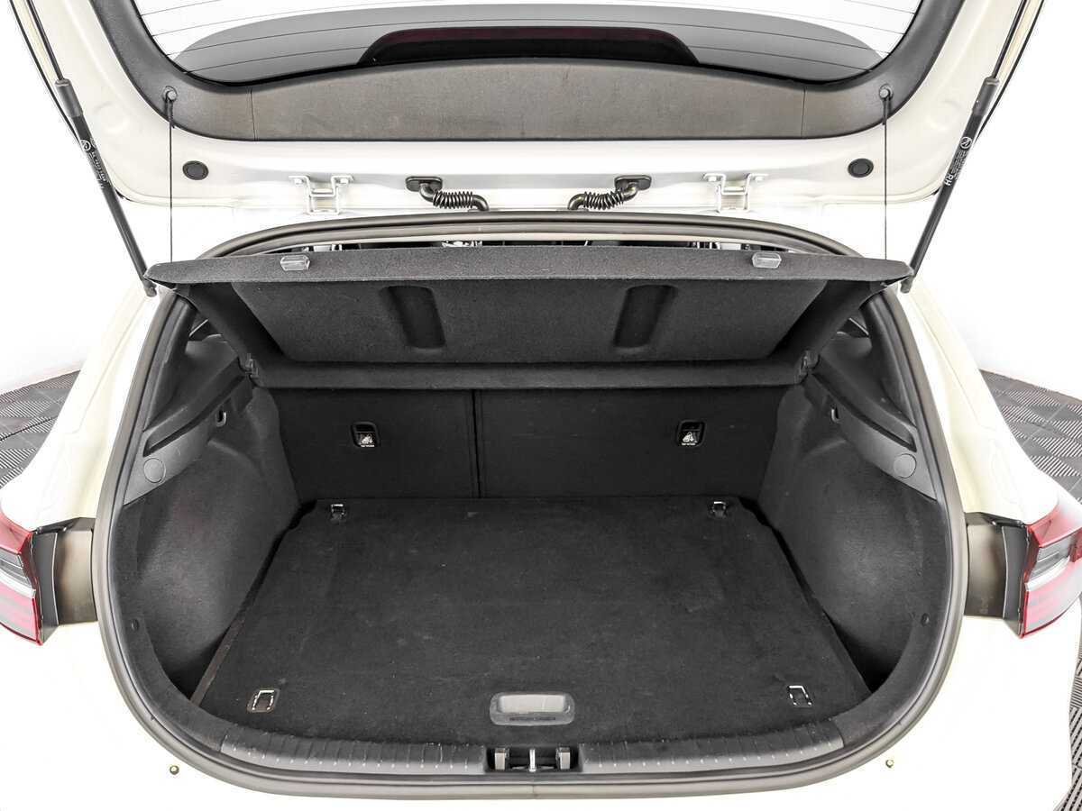 Купить Kia Ceed с пробегом. Фото: #9