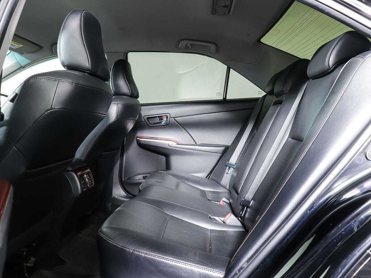 Купить Toyota Camry с пробегом. Фото: #9
