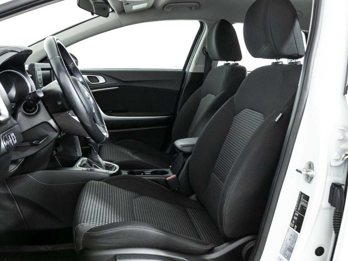 Купить Kia Ceed с пробегом. Фото: #16