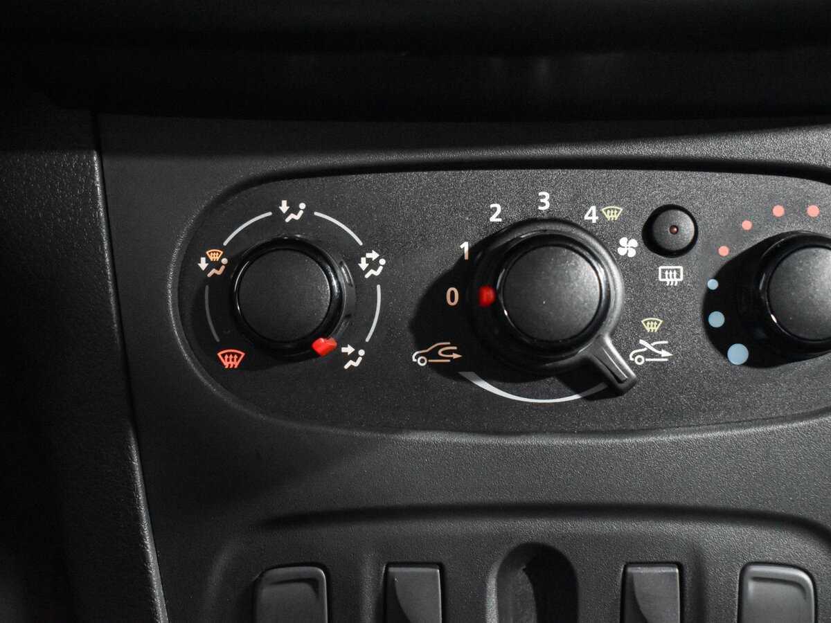 Купить Renault Logan с пробегом. Фото: #16