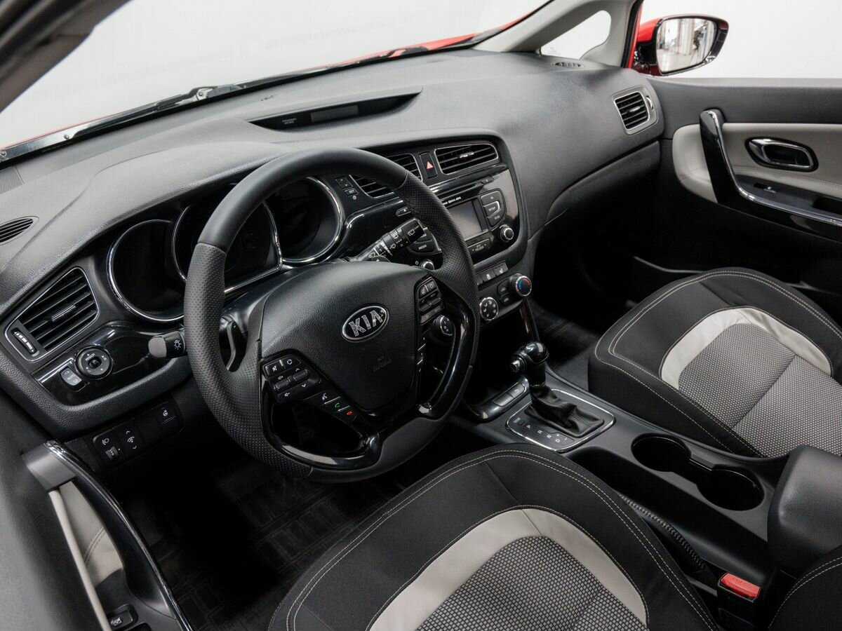 Купить Kia Ceed с пробегом. Фото: #13