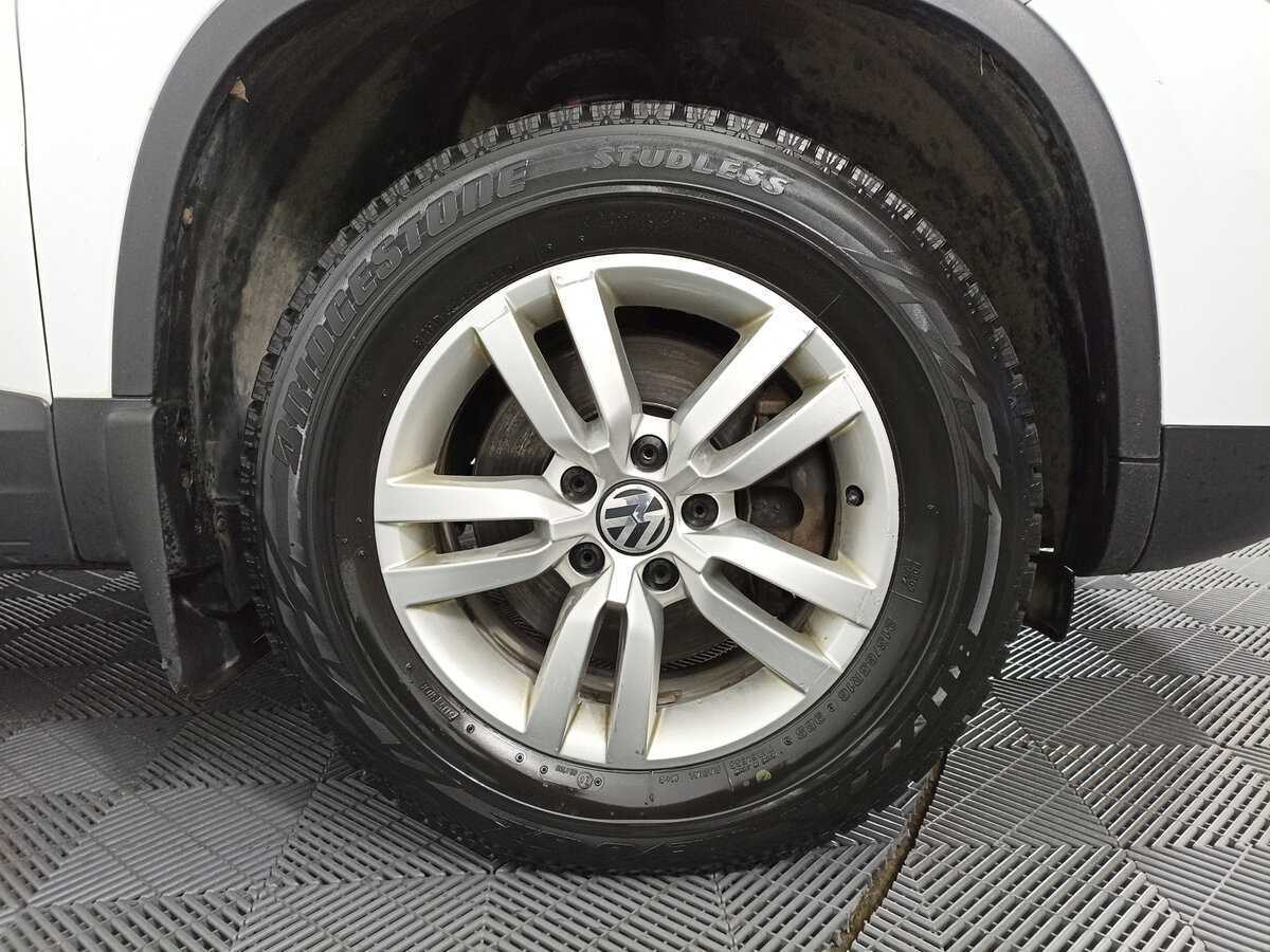 Купить Volkswagen Tiguan с пробегом. Фото: #17