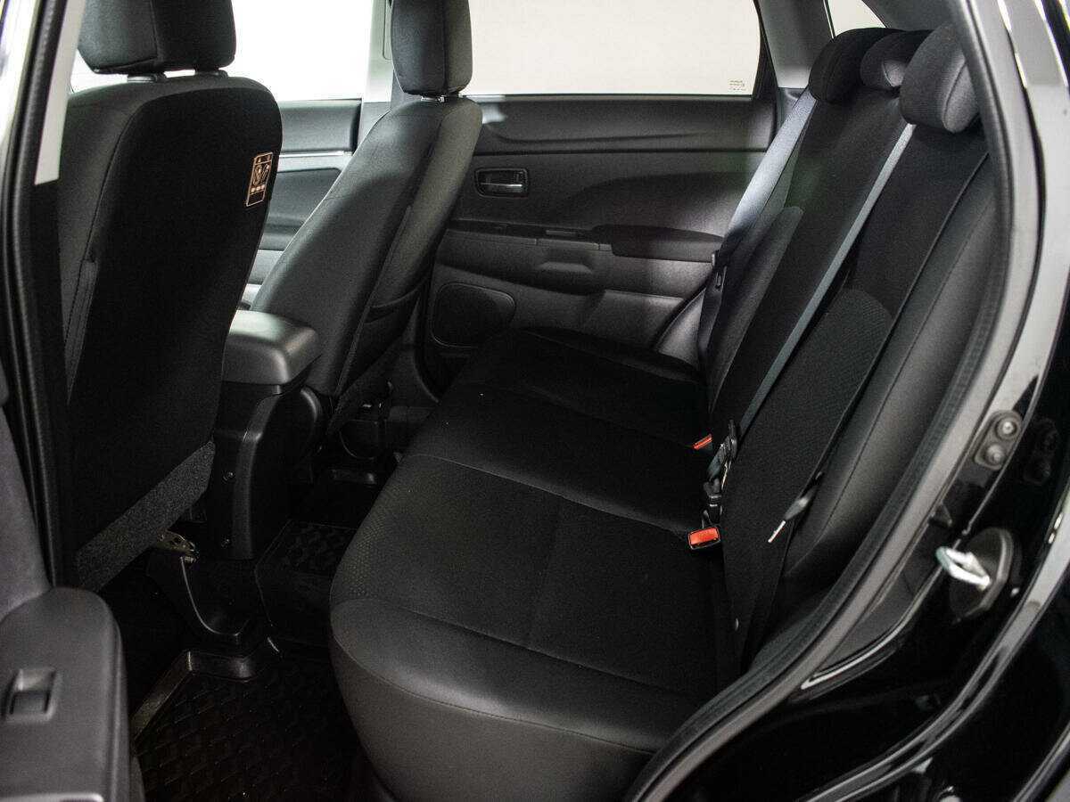 Купить Mitsubishi ASX с пробегом. Фото: #9