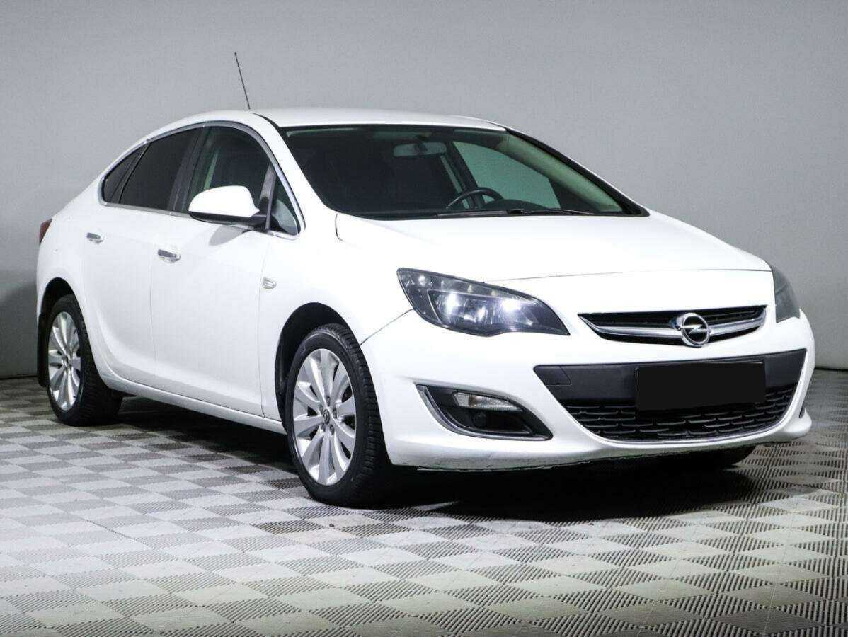 Купить Opel Astra с пробегом. Фото: #2