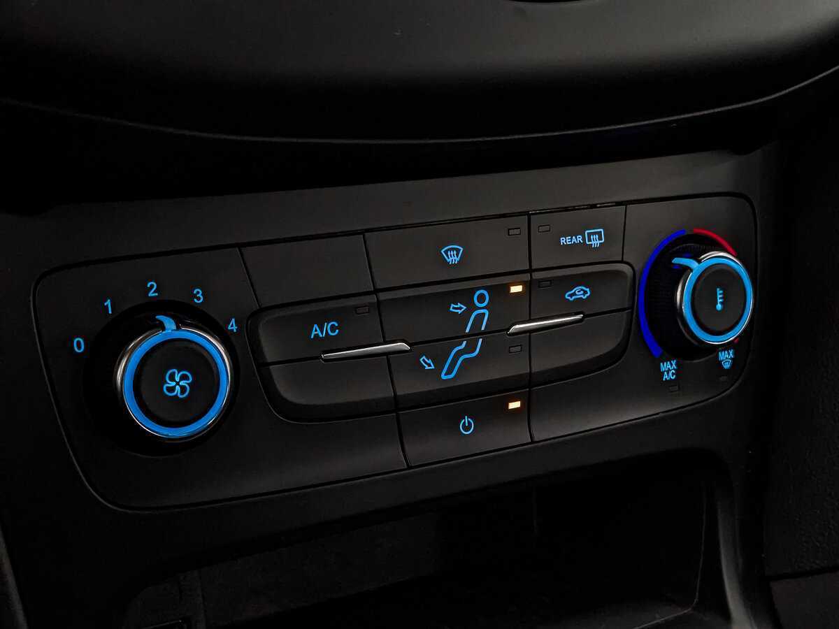 Купить Ford Focus с пробегом. Фото: #18
