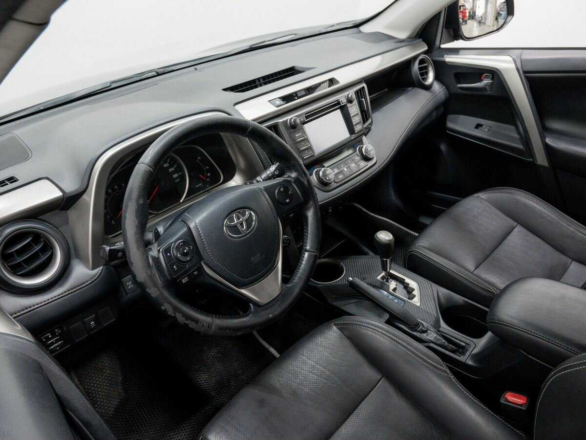 Купить Toyota RAV4 с пробегом. Фото: #12