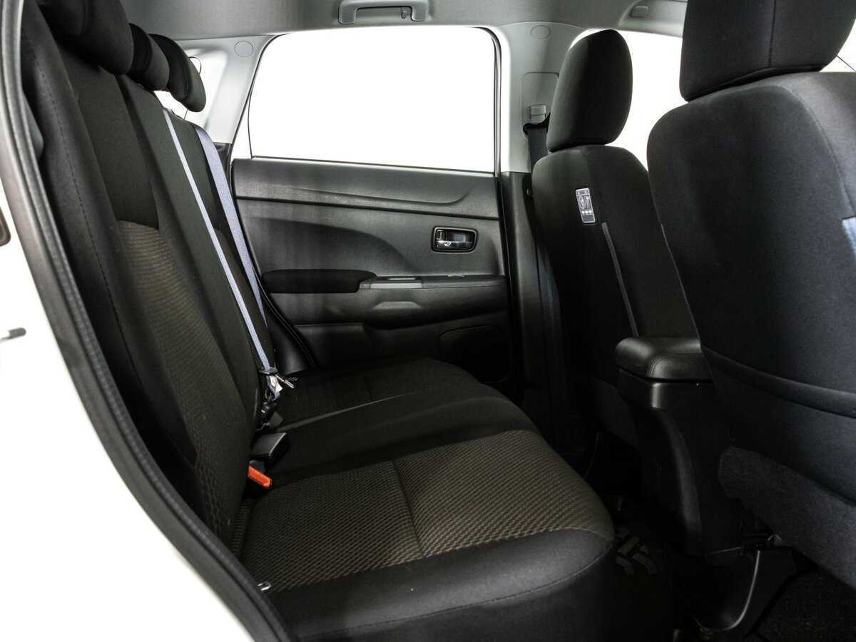 Купить Mitsubishi ASX с пробегом. Фото: #11