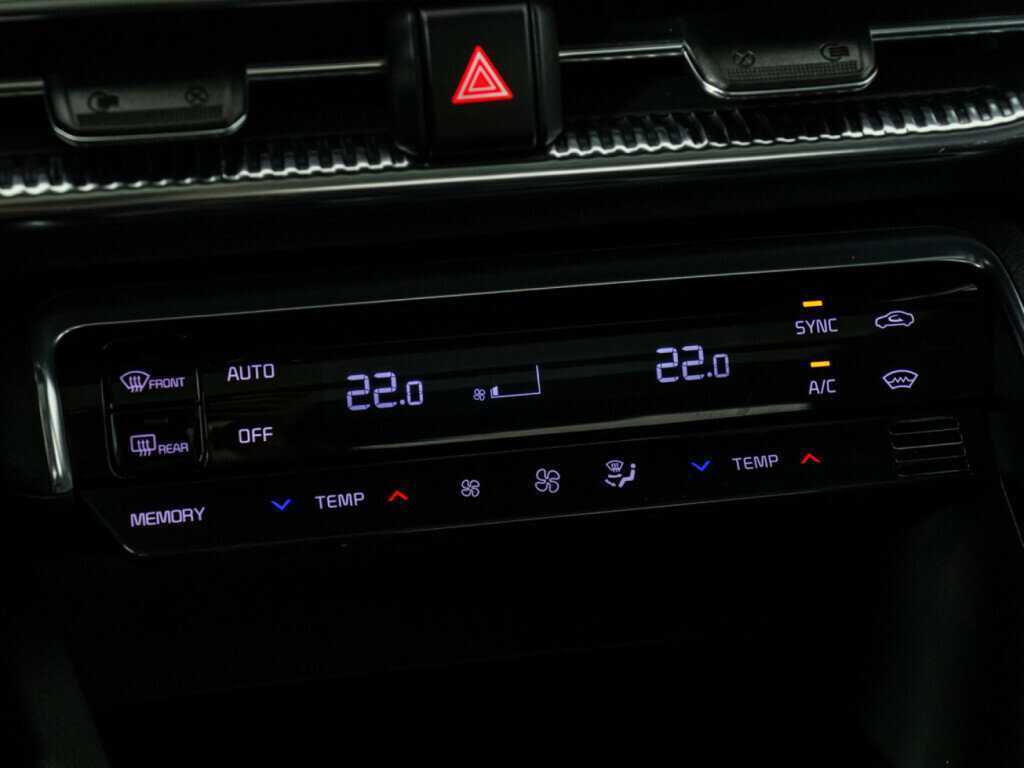 Купить Kia K5 с пробегом. Фото: #23