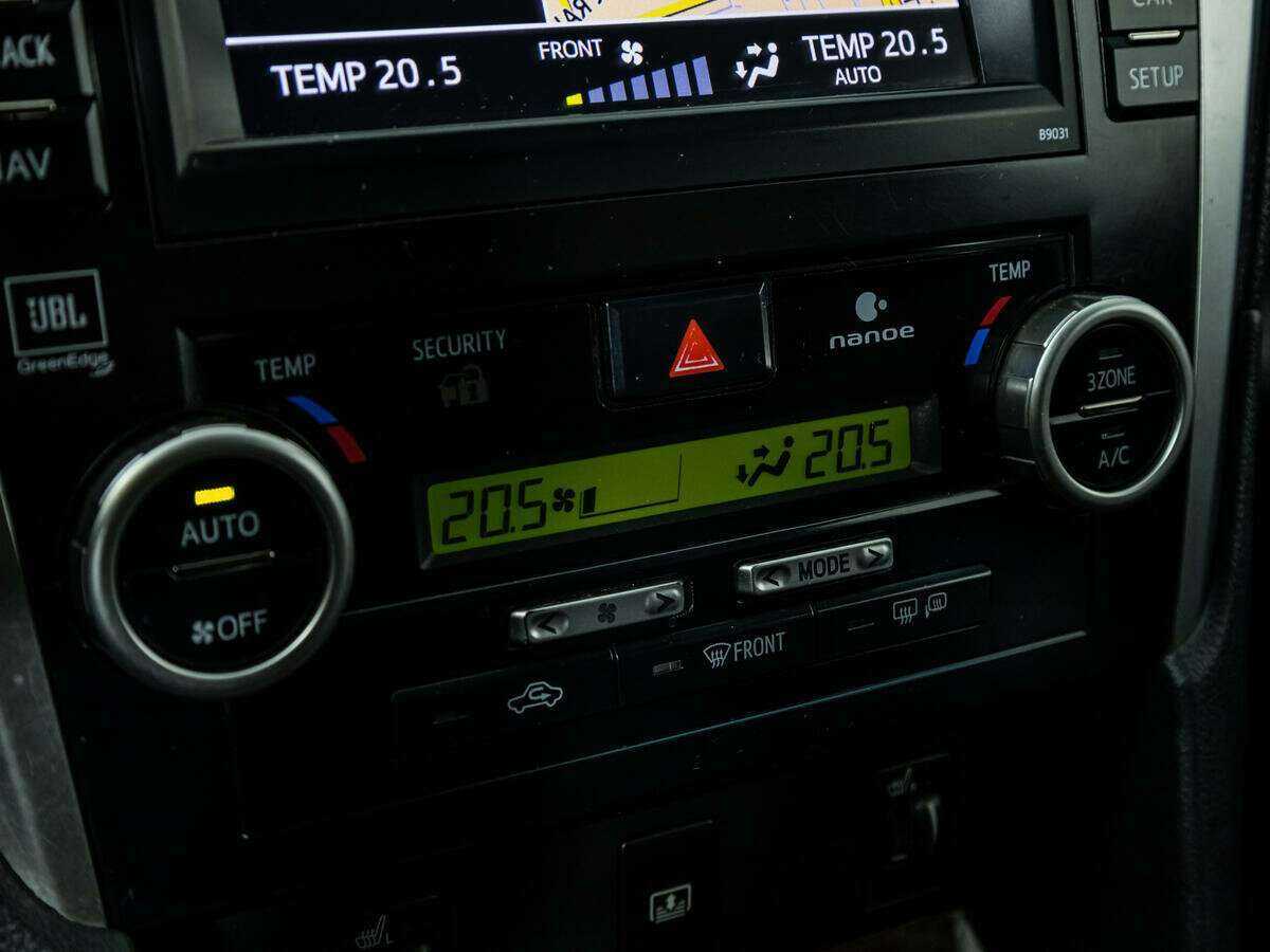 Купить Toyota Camry с пробегом. Фото: #15
