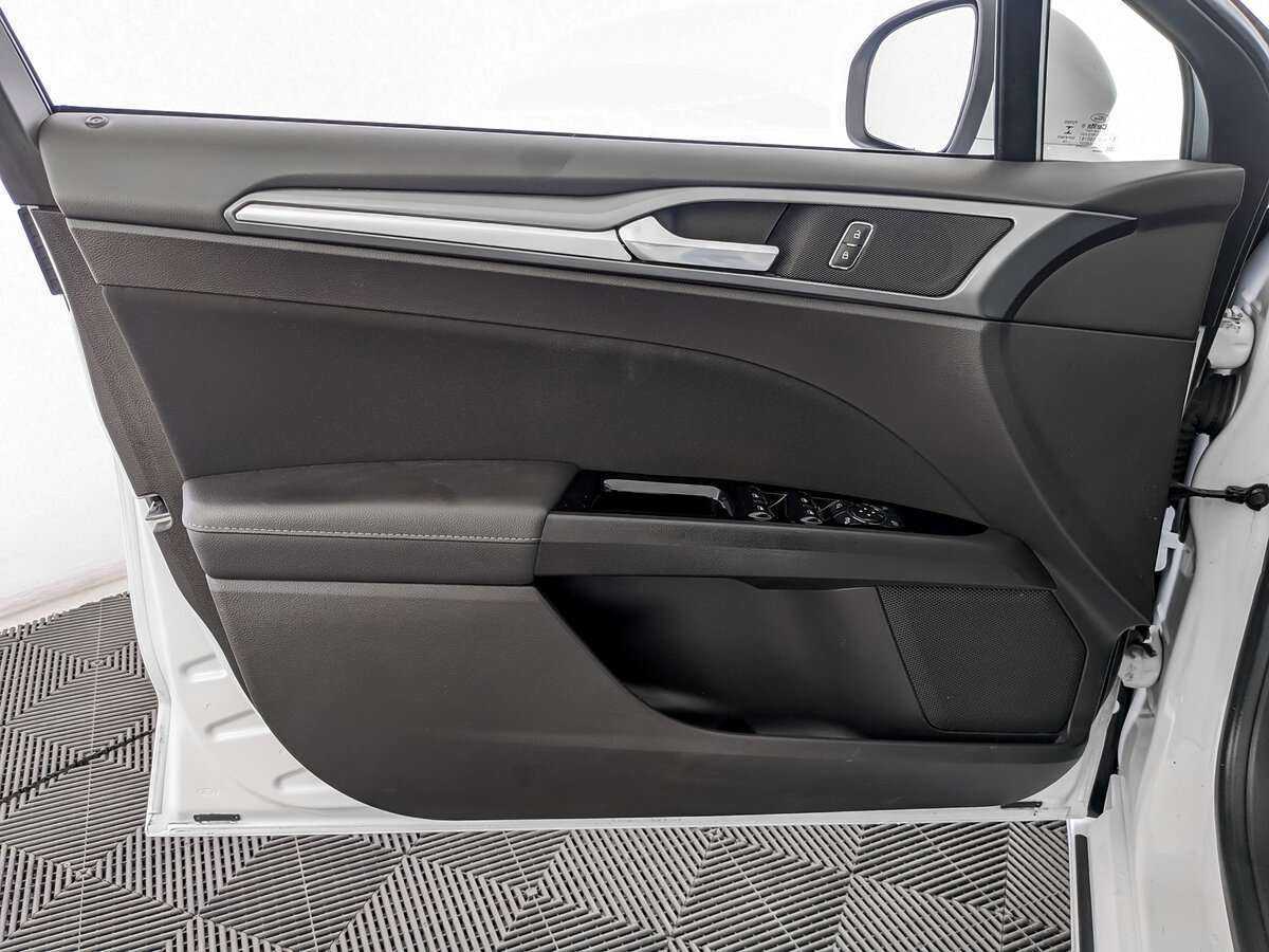 Купить Ford Mondeo с пробегом. Фото: #14