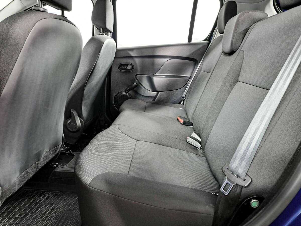 Купить Renault Sandero с пробегом. Фото: #9