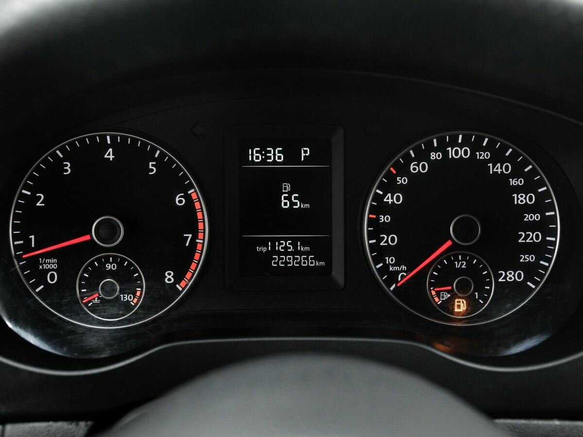 Купить Volkswagen Jetta с пробегом. Фото: #18