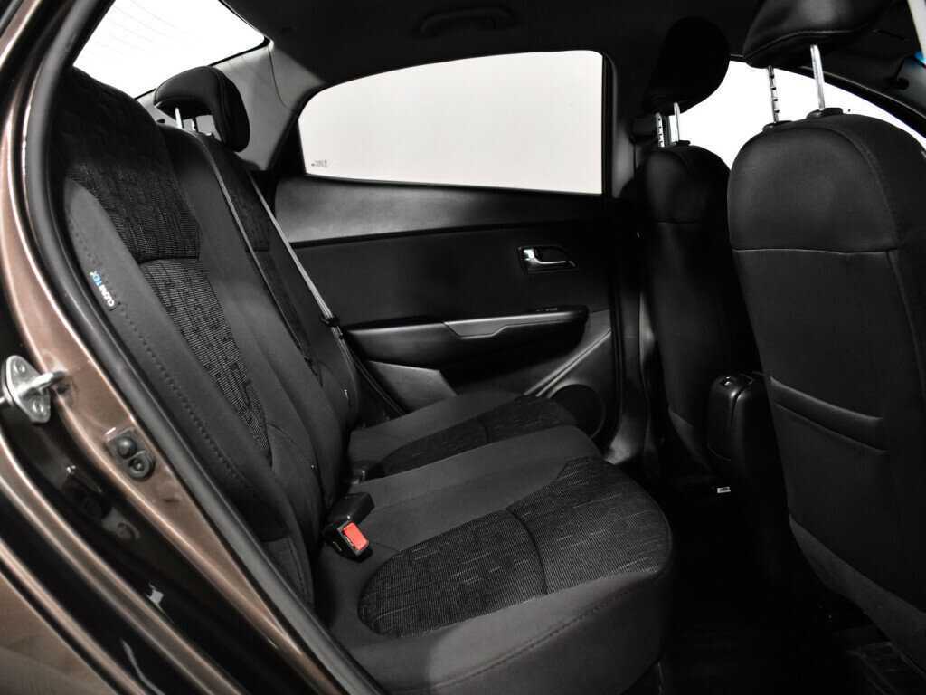 Купить Kia Rio с пробегом. Фото: #9