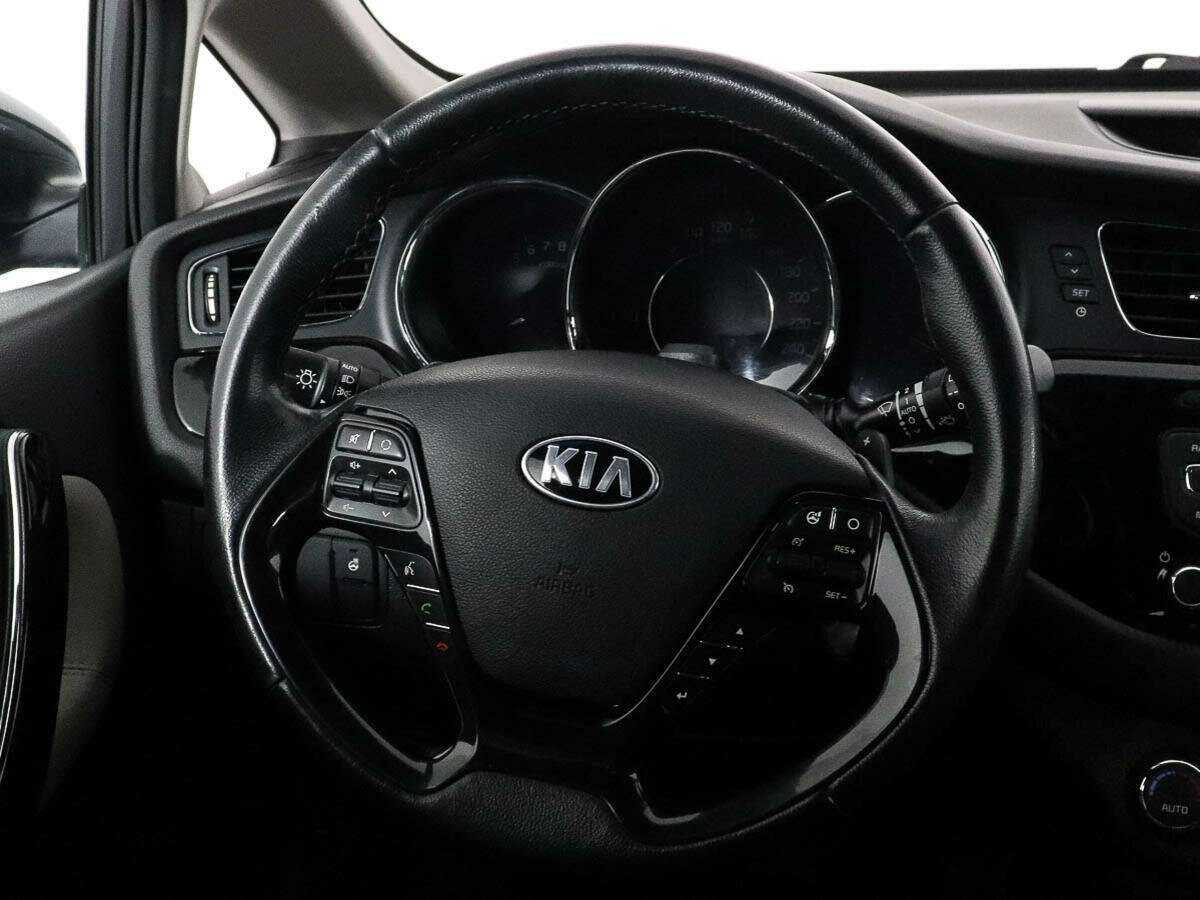 Купить Kia Ceed с пробегом. Фото: #11