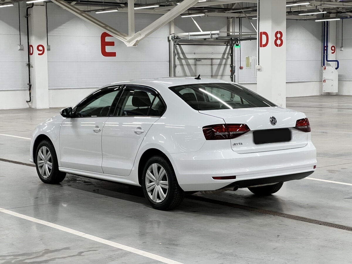 Купить Volkswagen Jetta с пробегом. Фото: #6