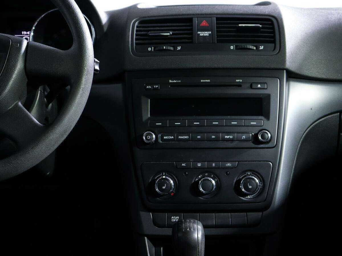 Купить Skoda Yeti с пробегом. Фото: #11